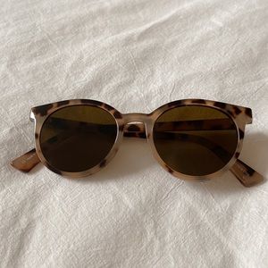 Tortoise Sunglasses and Case